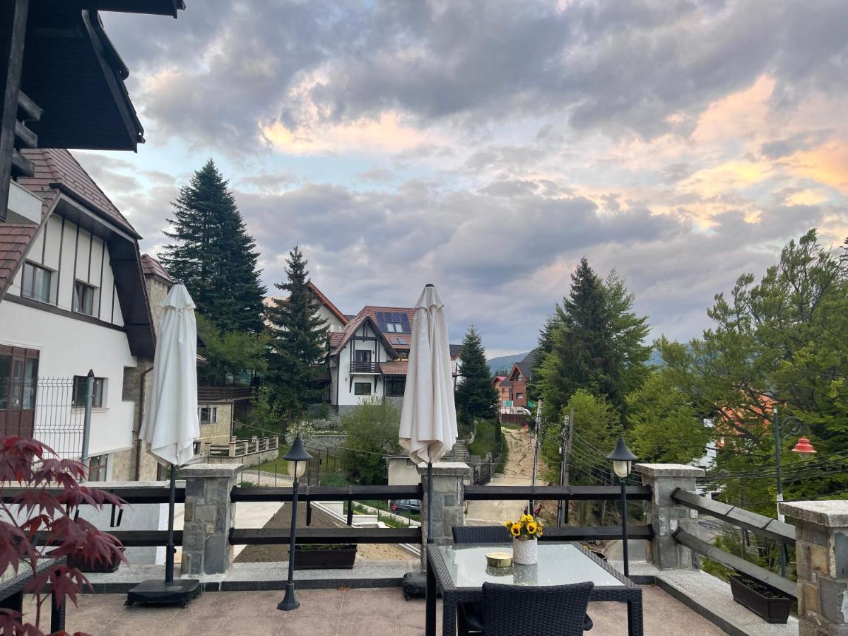 Hotel Vila Terase Sinaia Exterior foto