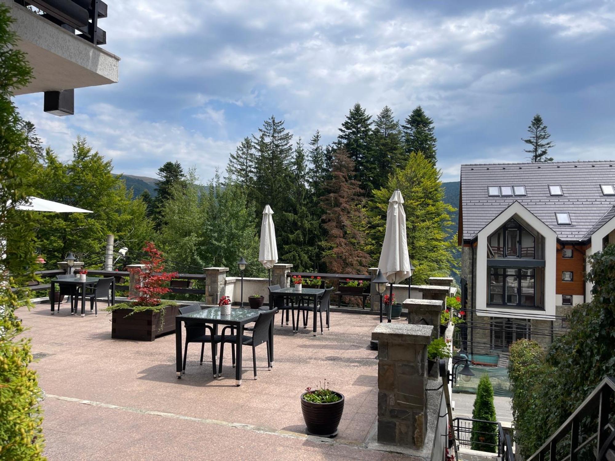 Hotel Vila Terase Sinaia Exterior foto
