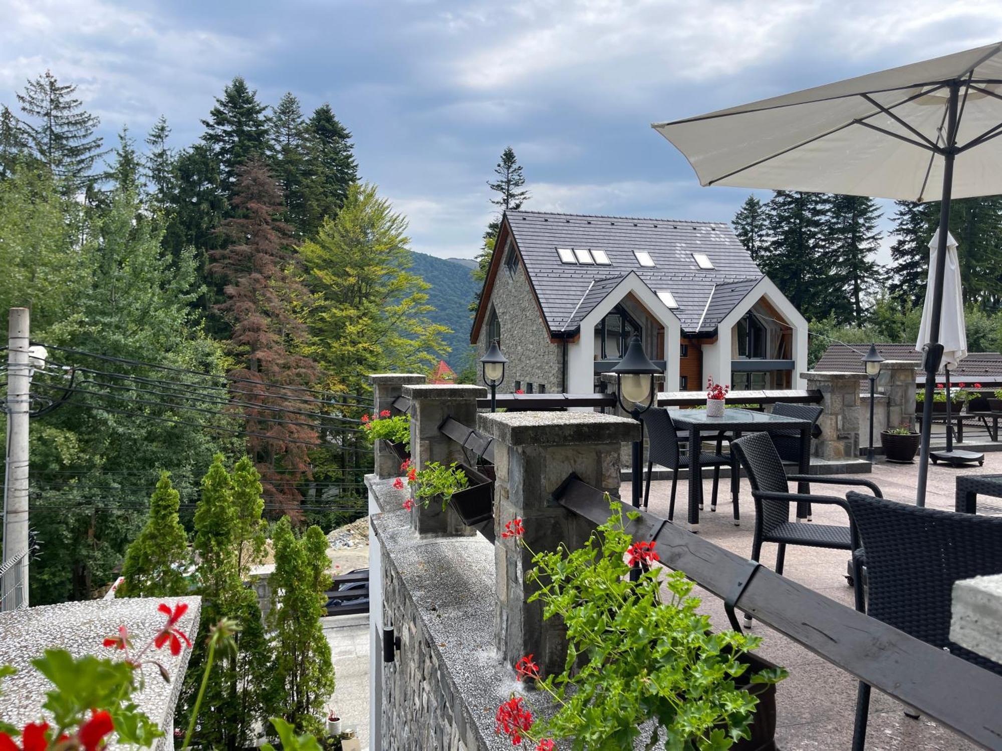 Hotel Vila Terase Sinaia Exterior foto