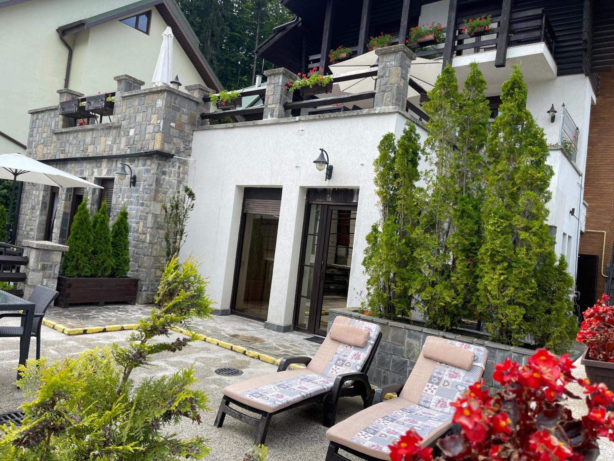 Hotel Vila Terase Sinaia Exterior foto